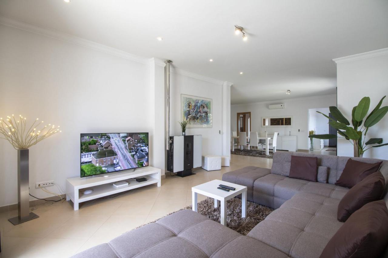 אלמנסיל Villa Maya מראה חיצוני תמונה